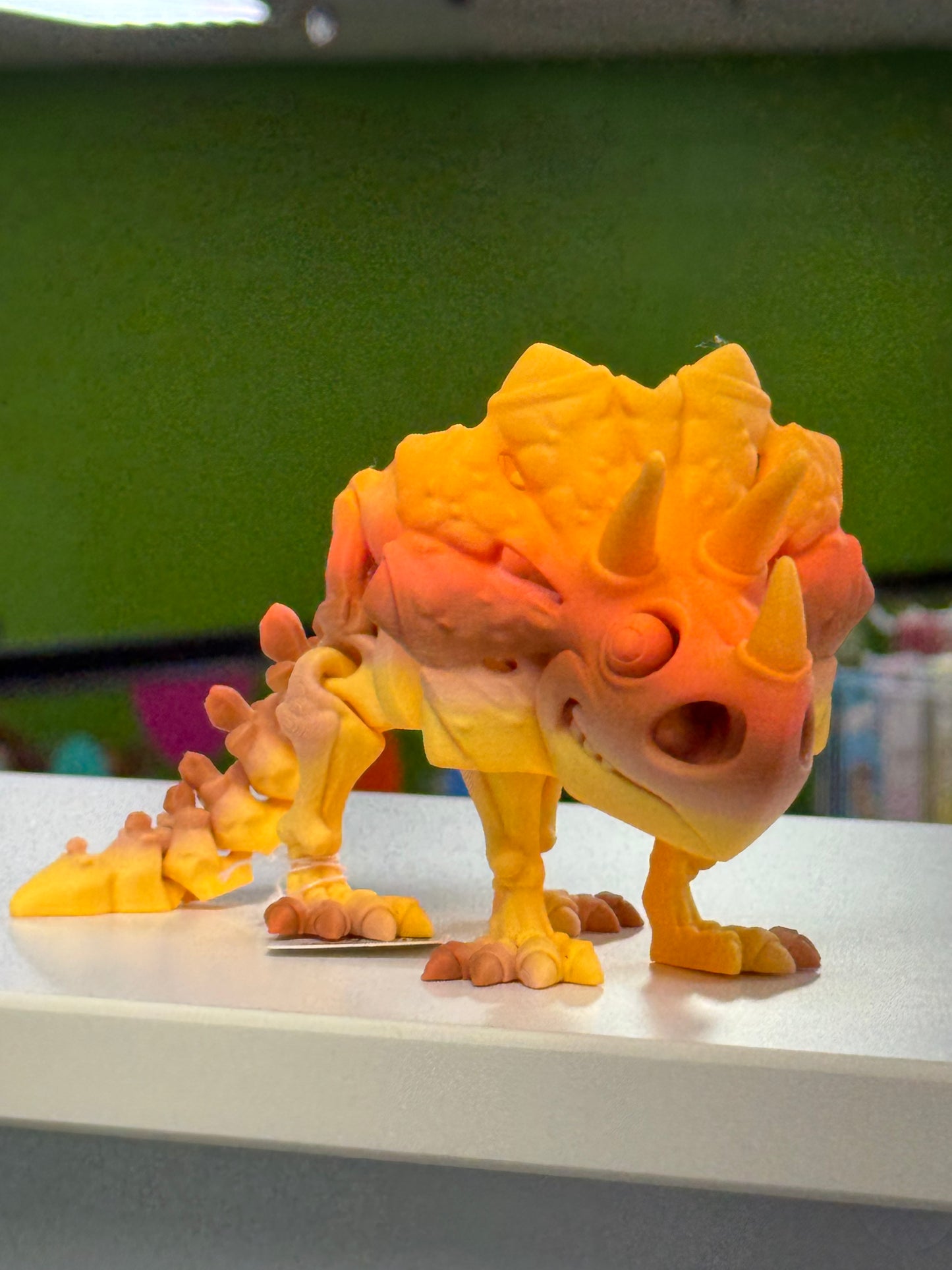 Flexi Triceratops Skeleton – Dual-Color 3D Printed Dinosaur | Poseable Desk Toy | Mystic Layers 3D